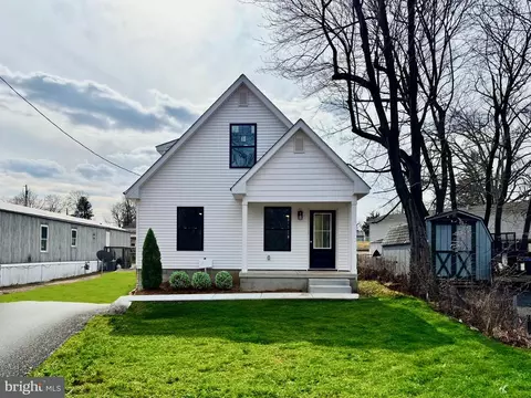 28 Lincoln Ave, Mantua, NJ 08051