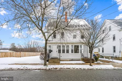 221 Broad St, Swedesboro, NJ 08085