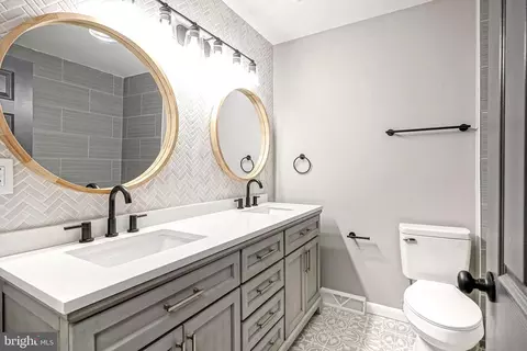 Bath - 507 Boundary Rd, Pitman, NJ 08071 photo 1 of 4