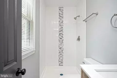 Bath - 507 Boundary Rd, Pitman, NJ 08071 photo 4 of 4