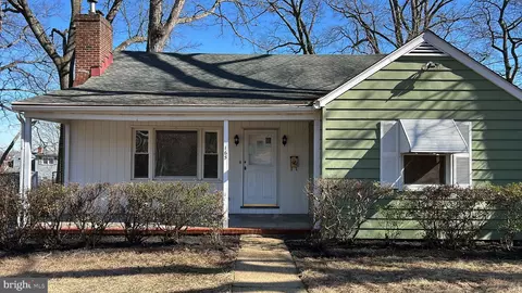 165 Esplanade Ave, Pitman, NJ 08071