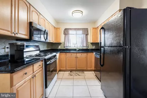 175 Ford Ave, West Deptford, NJ 08096