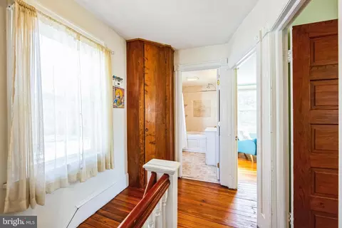 Entry Way - 103 Myrtle Ave, Pitman, NJ 08071 photo 3 of 5