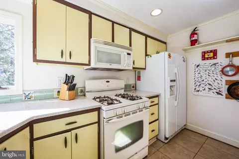 Kitchen - 103 Myrtle Ave, Pitman, NJ 08071 photo 3 of 4