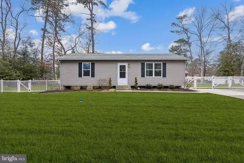 54 2nd St, Franklinville, NJ 08322
