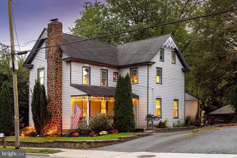 84 N Main St, Mullica Hill, NJ 08062