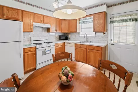 Kitchen - 404 Village Ct, Mickleton, NJ 08056 photo 1 of 2