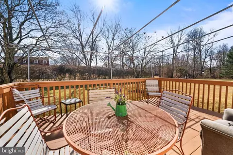 Exterior - 404 Village Ct, Mickleton, NJ 08056 photo 2 of 3