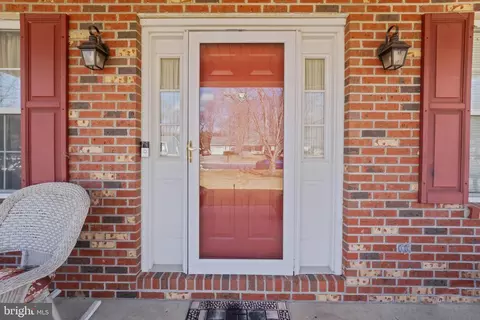 Entry Way - 404 Village Ct, Mickleton, NJ 08056 photo 1 of 5