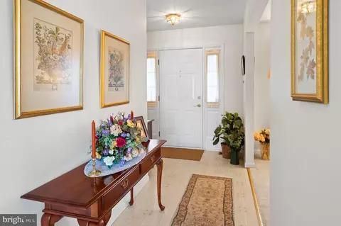 Entry Way - 404 Village Ct, Mickleton, NJ 08056 photo 2 of 5