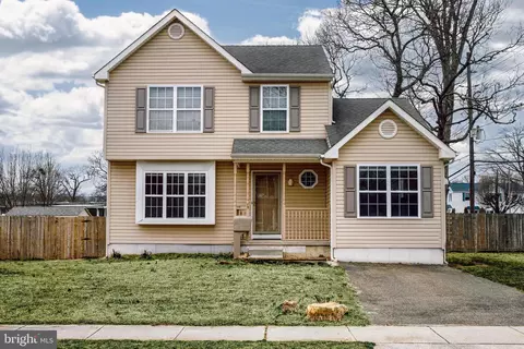3 Lake Ave, National Park, NJ 08063