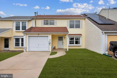 31 Fomalhaut Ave, Turnersville, NJ 08012