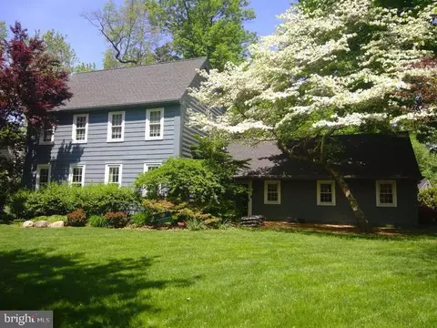 953 Locksley Ln, West Deptford, NJ 08096