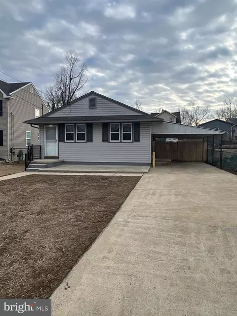 404 Columbia Blvd, National Park, NJ 08063