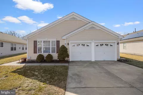 5 Autumn Ln, Sewell, NJ 08080