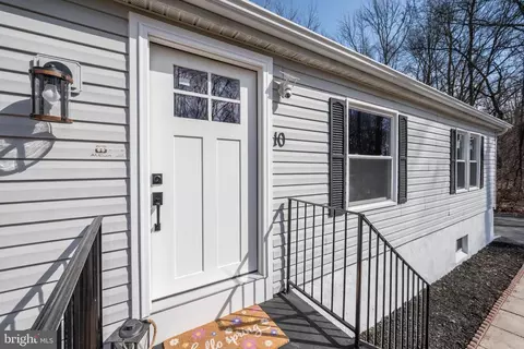 10 Jones St, Glassboro, NJ 08028