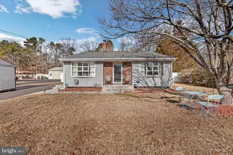 405 May Ave, Williamstown, NJ 08094