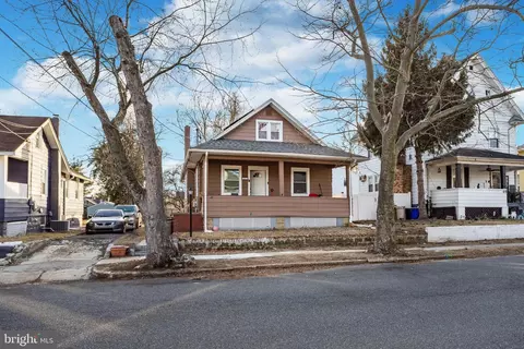 61 Watkins Ave, Woodbury, NJ 08096