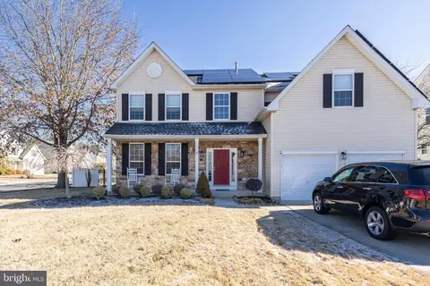317 Pickwick Dr, Williamstown, NJ 08094