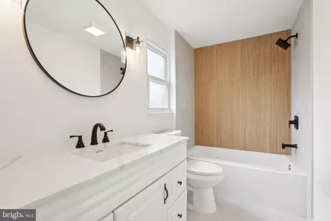 Bath - 532 Hudson Ave, Pitman, NJ 08071 photo 1 of 1