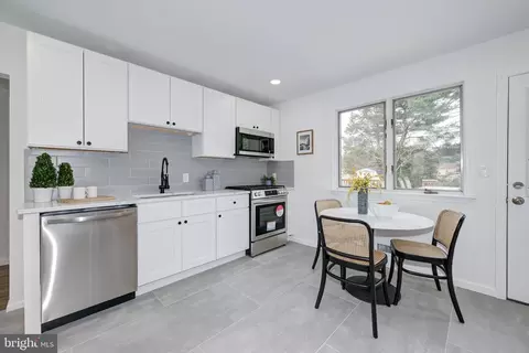 Kitchen - 532 Hudson Ave, Pitman, NJ 08071 photo 2 of 3