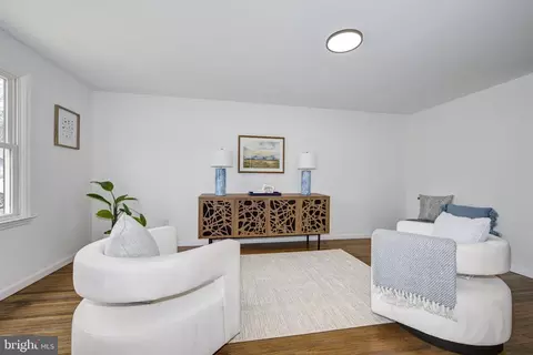 Living - 532 Hudson Ave, Pitman, NJ 08071 photo 6 of 9