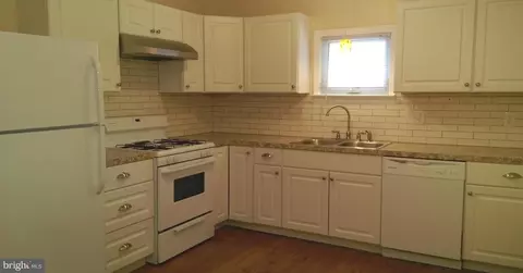Entry Way - 127 Seventh Ave, Pitman, NJ 08071 photo 1 of 4