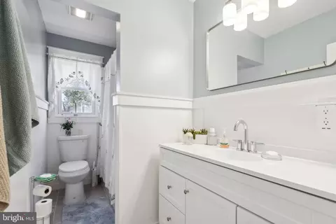 Bath - 87 Gaunt Dr, Mickleton, NJ 08056 photo 1 of 1