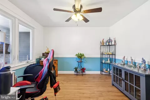 Entry Way - 87 Gaunt Dr, Mickleton, NJ 08056 photo 2 of 5
