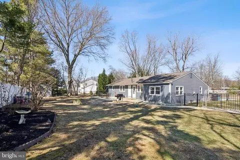 Exterior - 87 Gaunt Dr, Mickleton, NJ 08056 photo 2 of 2