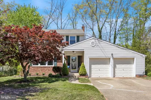 1046 Standish Dr, Turnersville, NJ 08012