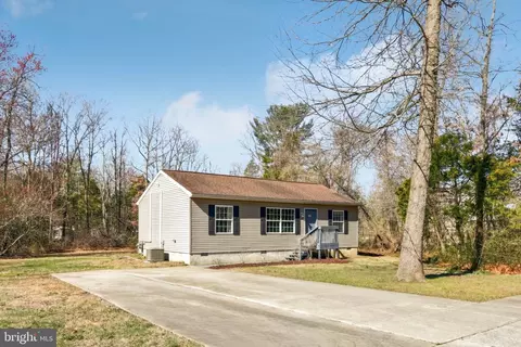 230 Peace Ln, Glassboro, NJ 08028