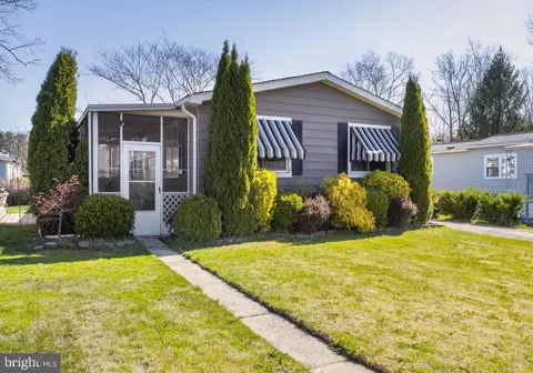 324 Jasmine Ln, Williamstown, NJ 08094
