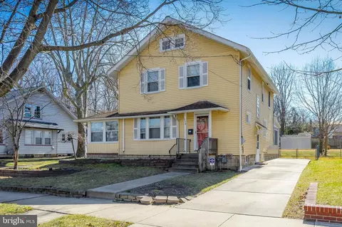 114 East Ave, Swedesboro, NJ 08085