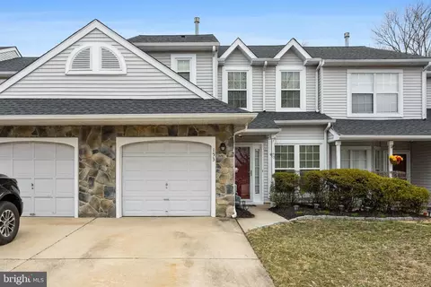 153 Kerry Lynn Ct, Williamstown, NJ 08094