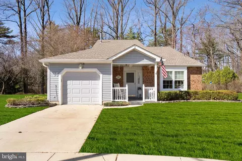 16 Mullray Ct, Deptford, NJ 08096