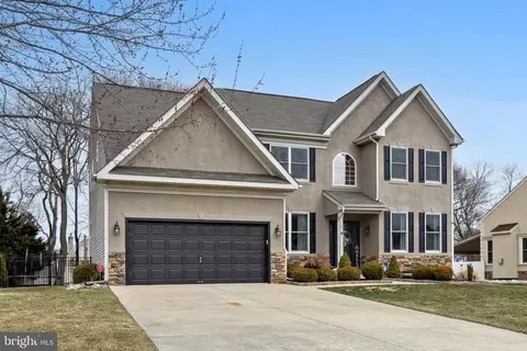 13 Candlewood Rd, Williamstown, NJ 08094