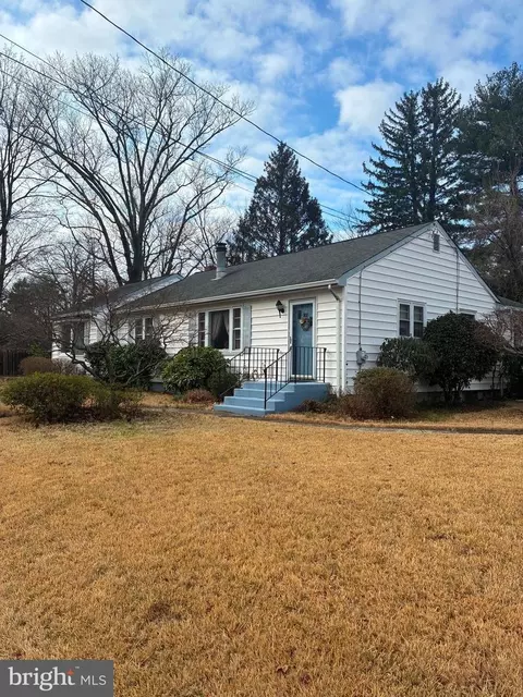 203 N Girard Rd, Glassboro, NJ 08028
