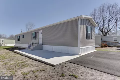 739 Woodside Dr, Mullica Hill, NJ 08062