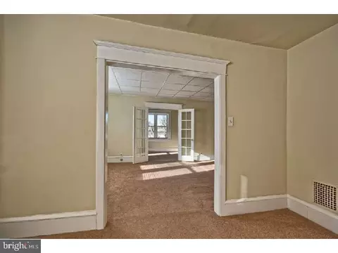 Living - 407 N Broadway, Pitman, NJ 08071 photo 4 of 7