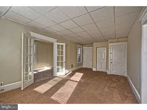 Living - 407 N Broadway, Pitman, NJ 08071 photo 6 of 7