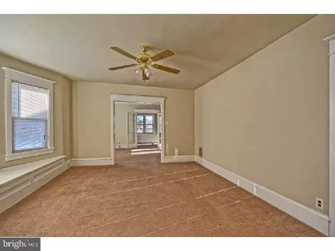 Living - 407 N Broadway, Pitman, NJ 08071 photo 2 of 7