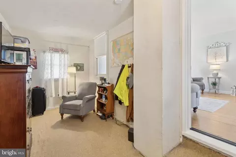 Entry Way - 161 Esplanade Ave, Pitman, NJ 08071 photo 4 of 5