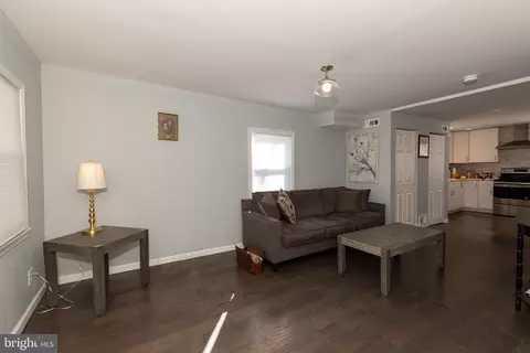 Entry Way - 130 6th Ave, Pitman, NJ 08071 photo 2 of 5