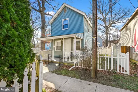 130 6th Ave, Pitman, NJ 08071