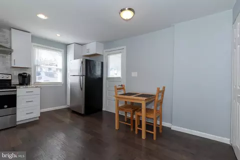 Entry Way - 130 6th Ave, Pitman, NJ 08071 photo 3 of 5