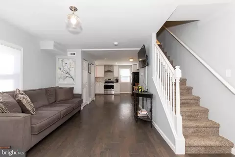 Entry Way - 130 6th Ave, Pitman, NJ 08071 photo 5 of 5