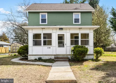 230 E Linden St, Clayton, NJ 08312