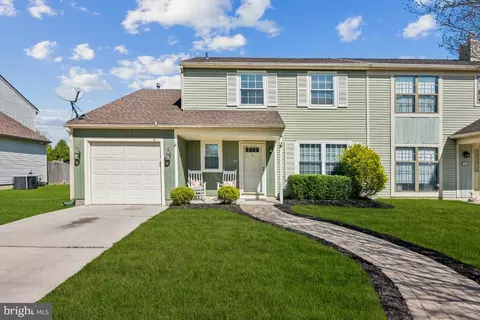 106 Burgundy Ct, Wenonah, NJ 08090
