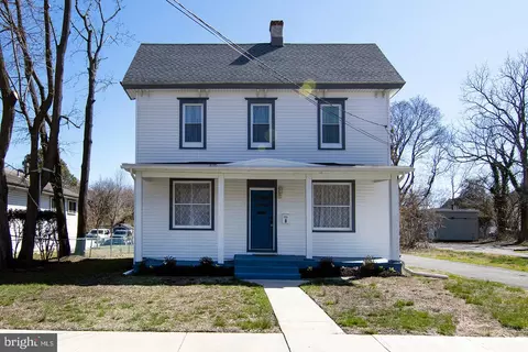 8 Reading St, Glassboro, NJ 08028